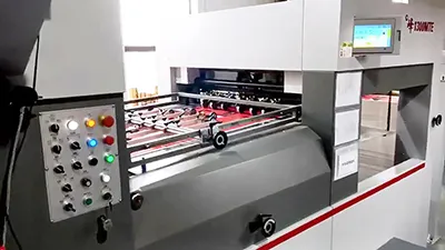 Máquina de corte e vinco plana hot stamping HF-1300MTE