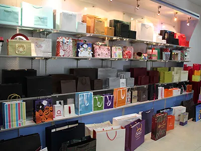 Máquina de corte e vinco plana automática com unidade de descarte (até 700 ton)